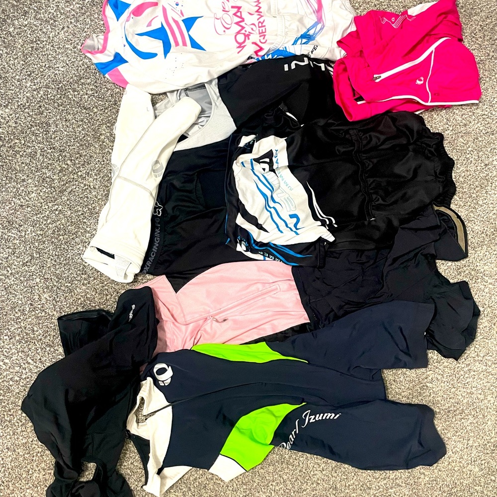 Bundle of women’s cycling / tri suits